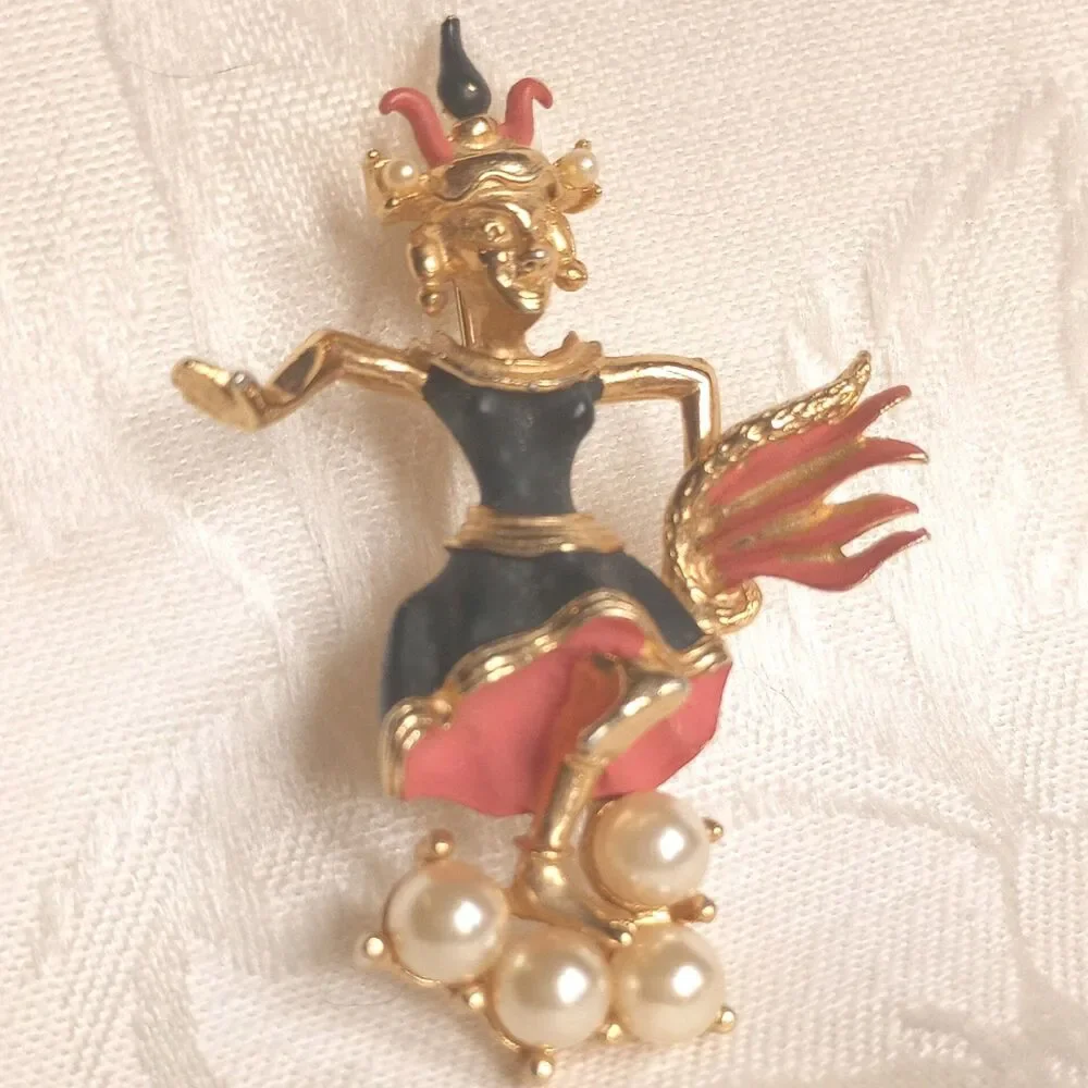 RARE Set Female Male Gypsy Dancer Enamel coral black Gold faux pearl READ 2